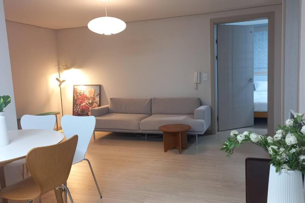 Apartment Hongdae Cozy&lovely House 2rooms *