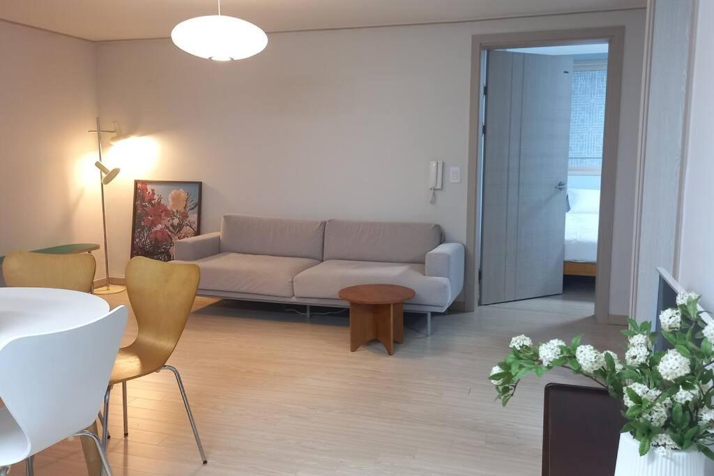 Apartment Hongdae Cozy&lovely House 2rooms